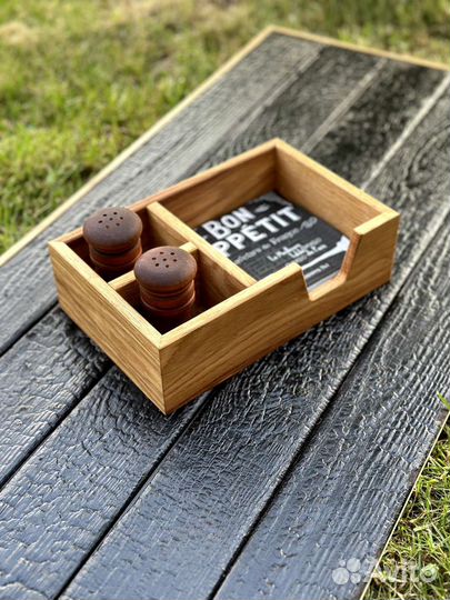 Салфетница из дуба с отделом для специй