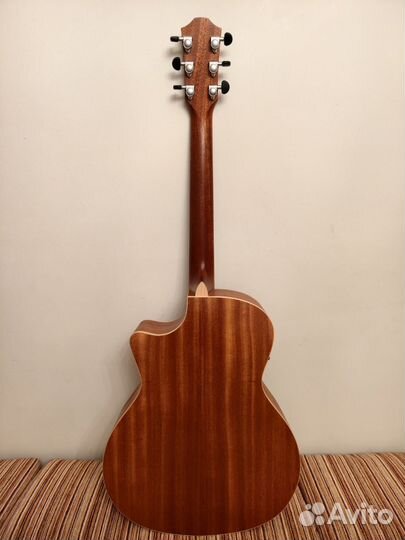 Электроакустическая гитара