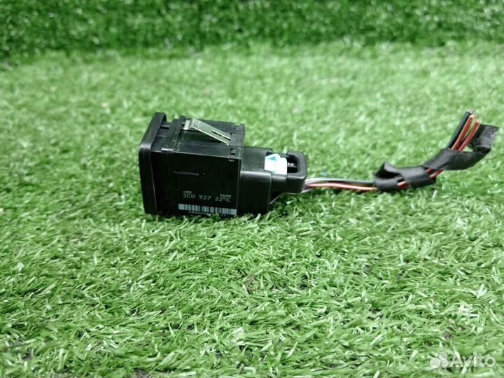 Кнопка стояночного тормоза 3С0927225С Volkswagen P