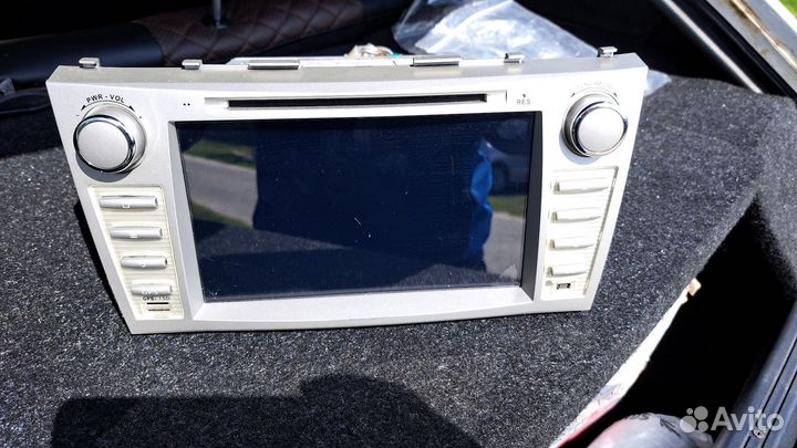 Магнитола на Toyota camry 40