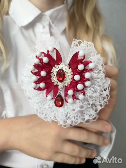 Брошь-галстук, брошь - жабо