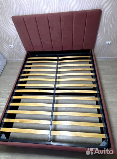 Двуспальная кровать140х200 с ПМ, без дна