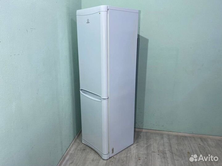 Холодильник Indesit