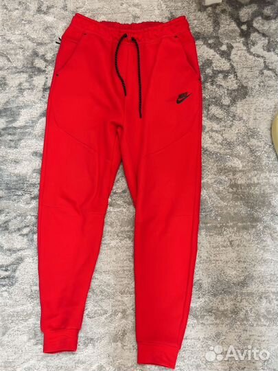 Nike tech fleece pants
