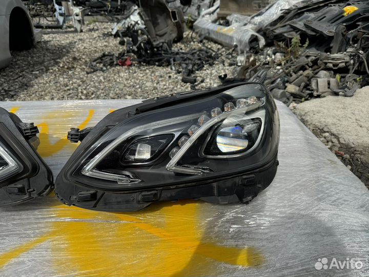 Передняя левая фара Mercedes w212