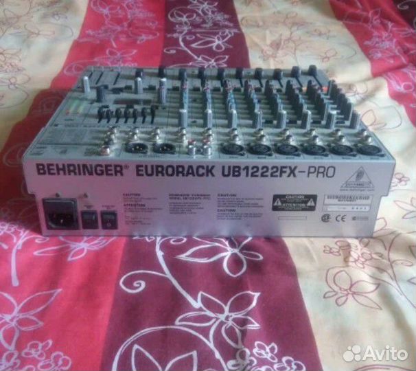 Микшерный пульт / behringer eurorack ub1222 fx pro