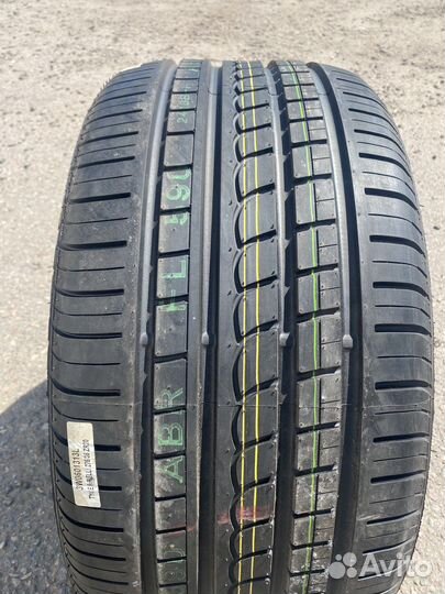 Pirelli P Zero Rosso 275/35 R20