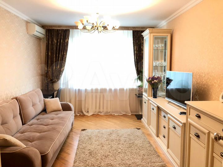 4-к. квартира, 100 м², 3/9 эт.