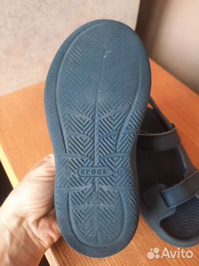 Сандалии Crocs