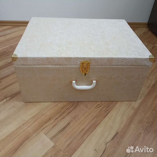 Сундук интерьерный