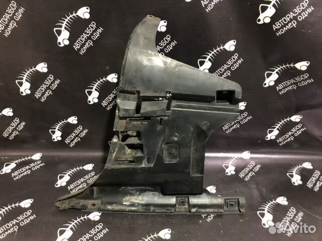 Кронштейн бампера задний правый Volvo S60 2.5L