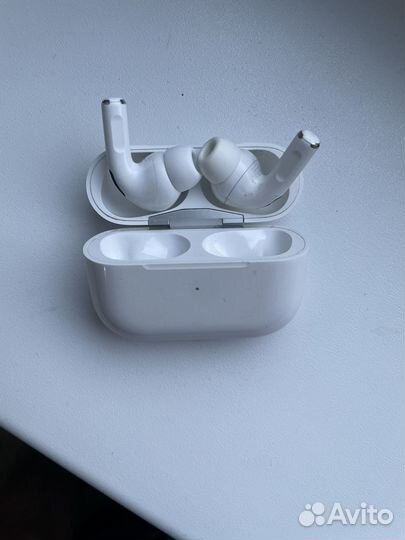 Наушники apple airpods pro 1