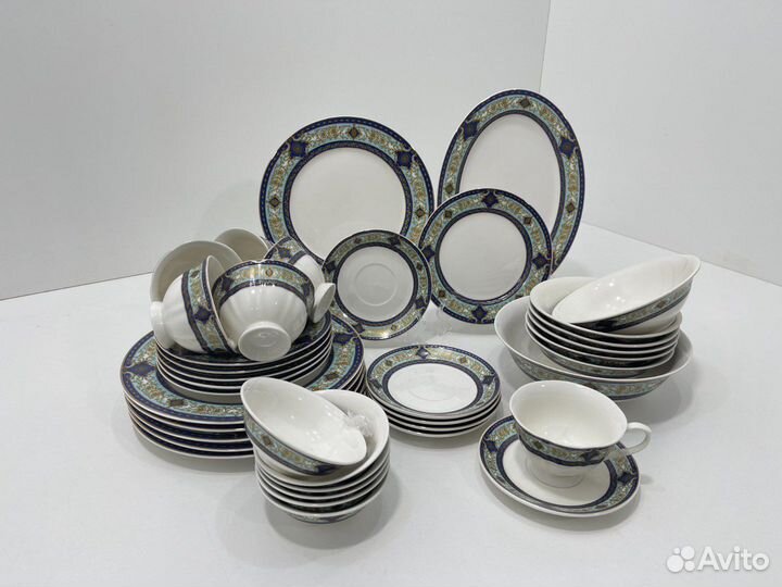 Набор столовой посуды. Столовый сервиз