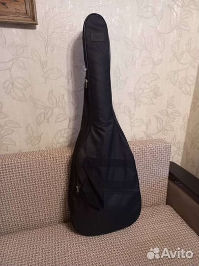 Акустическая гитара