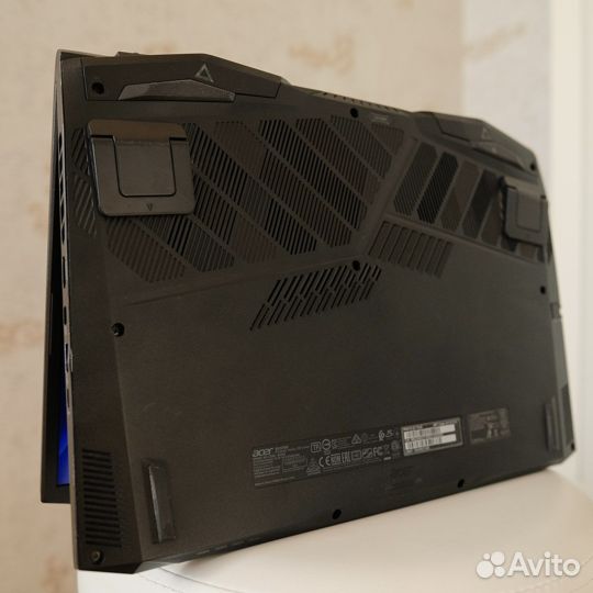 Игровой ноутбук Acer Helios Predator PH315-52-73UD