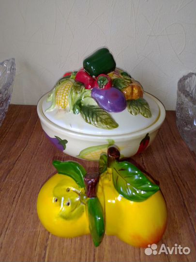 Набор посуды для сервировки