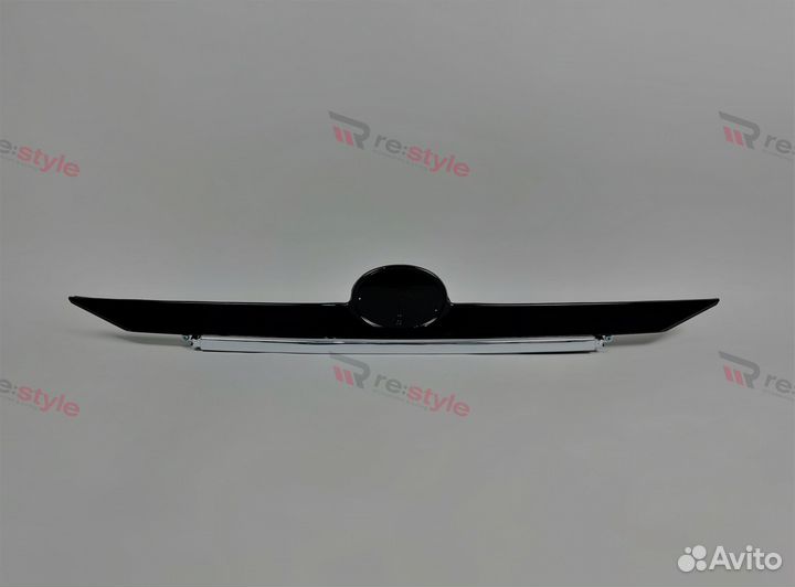 Молдинг багажника Toyota Camry 50 2м 14-17г