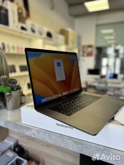 MacBook Pro 15 2018. Touch Bar. Идеал. Гарантия