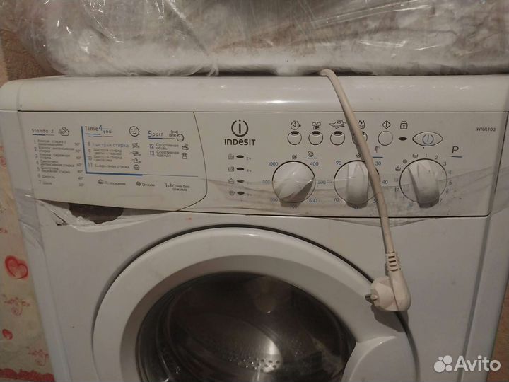 Стиральная машина Indesit wiul103 б/у