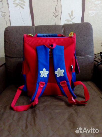 Школьный ранец для девочки