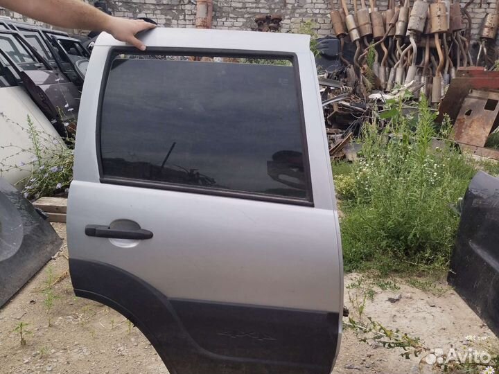 Двери задние на Шевроле нива 2016