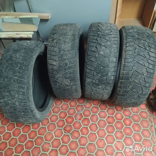 Dunlop Ice Touch 215/55 R17