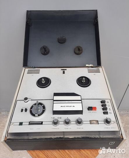 Магнитофон бобинный Астра 207