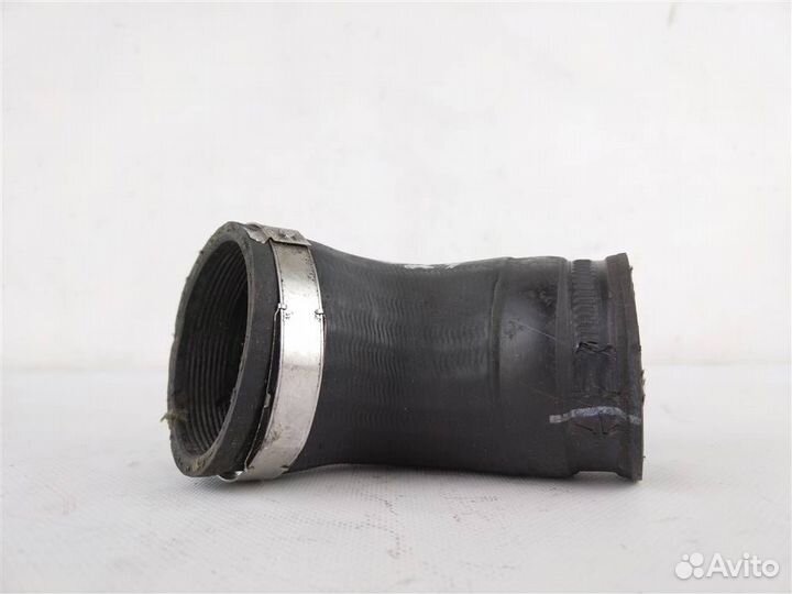 Патрубок интеркулера фольксваген пассат B6 2005