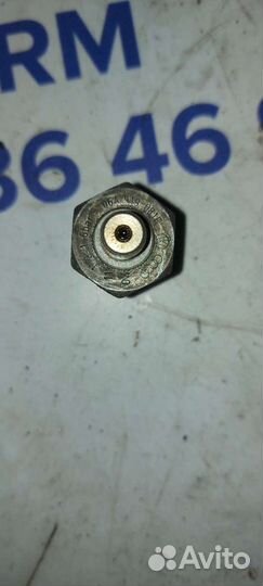 Датчик давления масла на Volkswagen Phaeton