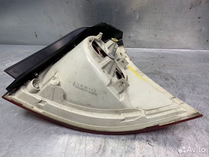 Фонарь задний наружный левый Volkswagen Golf V