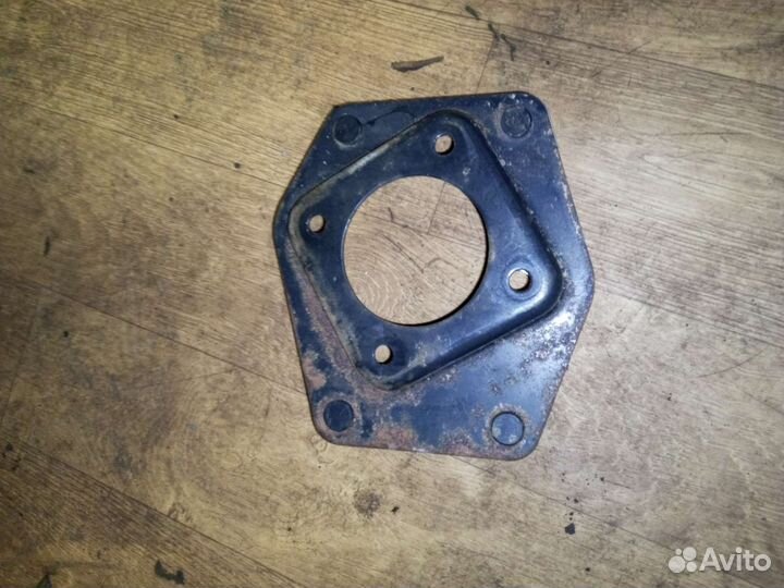 Кронштейн вакуума Bosch Газель Бизнес