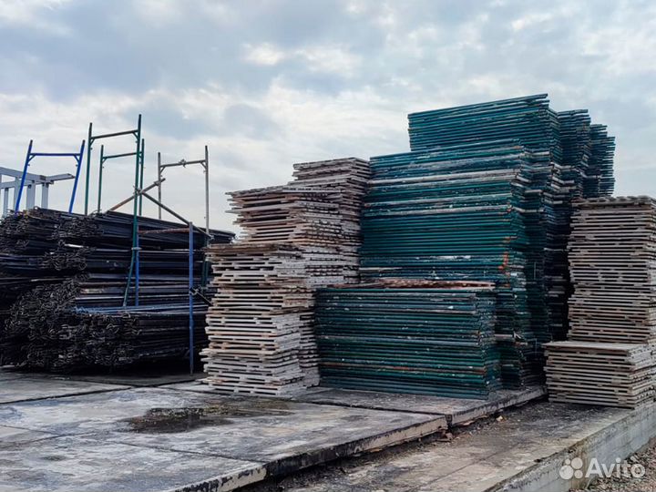 Аренда строительных лесов / Прокат лесов / Рамные