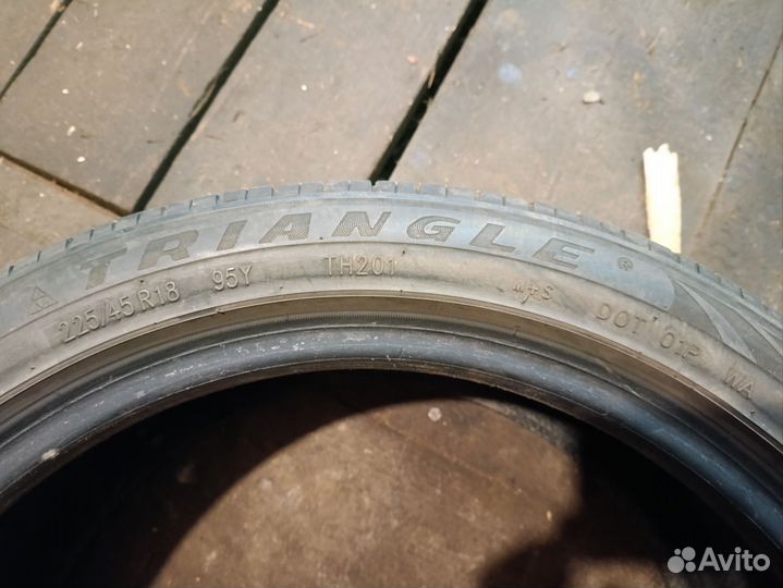 Triangle Sports TH201 225/45 R18