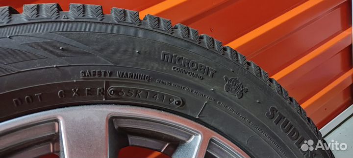 Toyo Observe GSi-5 215/60 R17 96Q