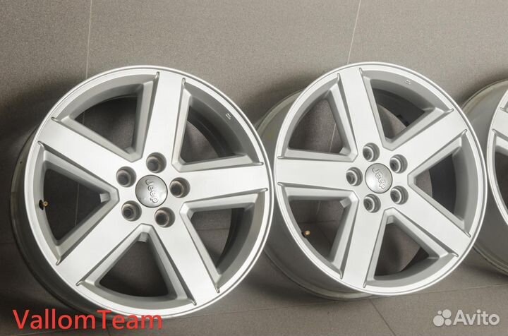 Лот UP29291852 Оригинальные 18-е диски jeep