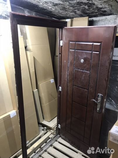 Дверь входная правая