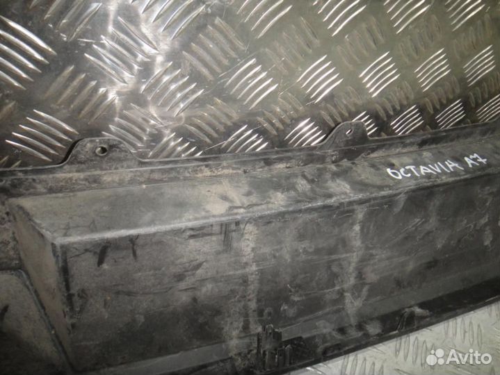 Юбка бампера Octavia A7 (13) зад б/у (арт. 5E5807521)