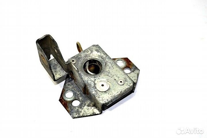 Замок решетки радиатора, правый iveco Stralis (01