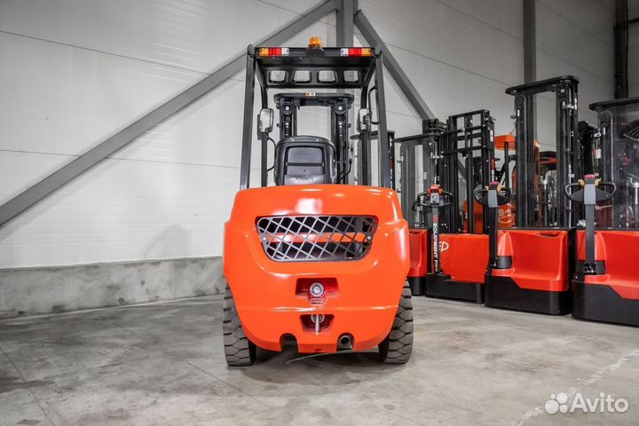Вилочный погрузчик EP Equipment CPCD35T8, 2024