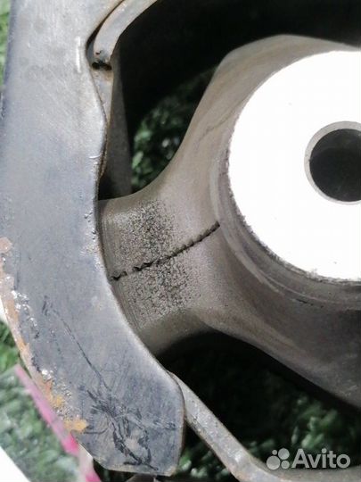 Подушка двигателя передняя Toyota Voxy ZRR70