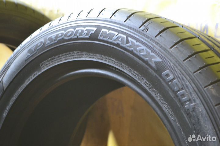 Dunlop SP Sport Maxx 050+ 255/55 R18