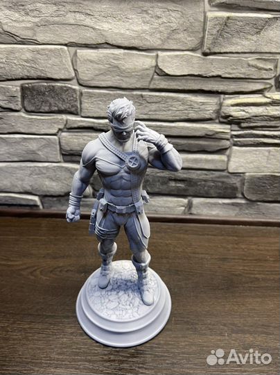 Фигурка Циклоп