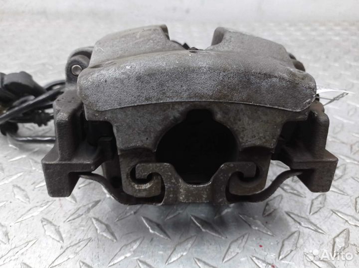 Суппорт задний левый Mercedes C-klasse W205 205423