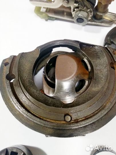 Челнок и з/ч для швейной машины