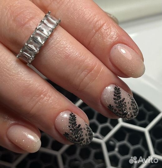 Наращивание ногтей