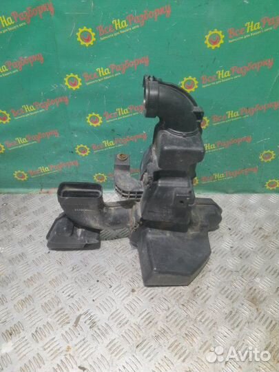 Резонатор воздушного фильтра Ford Mondeo 3 седан