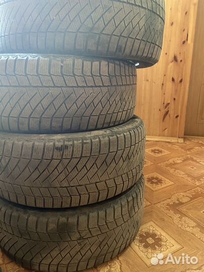 Continental ContiVikingContact 6 235/50 R18