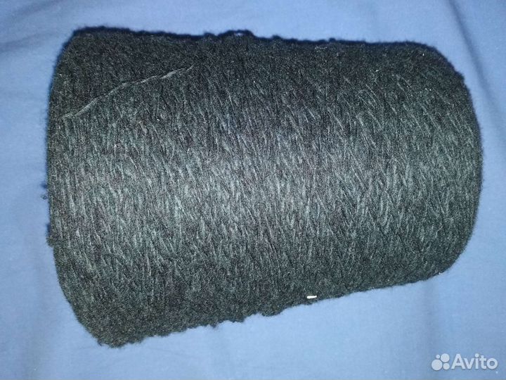 Насос, клеевой пистолет, нитки, пряжа,бутылочки