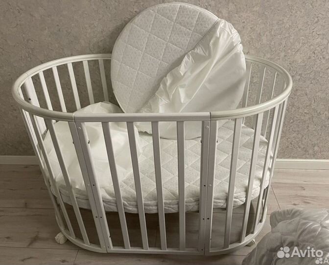 Детская кроватка трансформер 7 в 1 с маятником