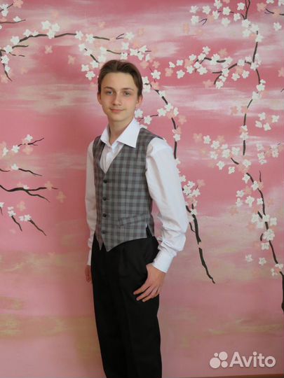 Школьная форма. Жилет для мальчика разм 164-84